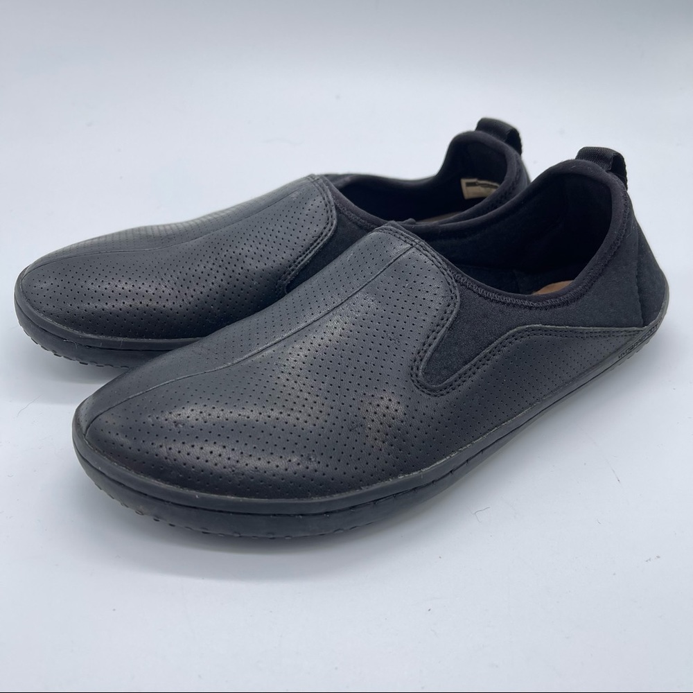 Vivo Barefoot Shoe, Size 38L. Black Slipon